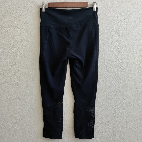 Athleta | Mantra High Rise Capri Mesh Panels Pants Size S - Picture 9 of 16